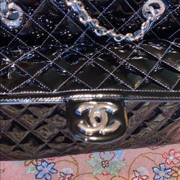 Authentic Chanel bag - Picture 8 of 9